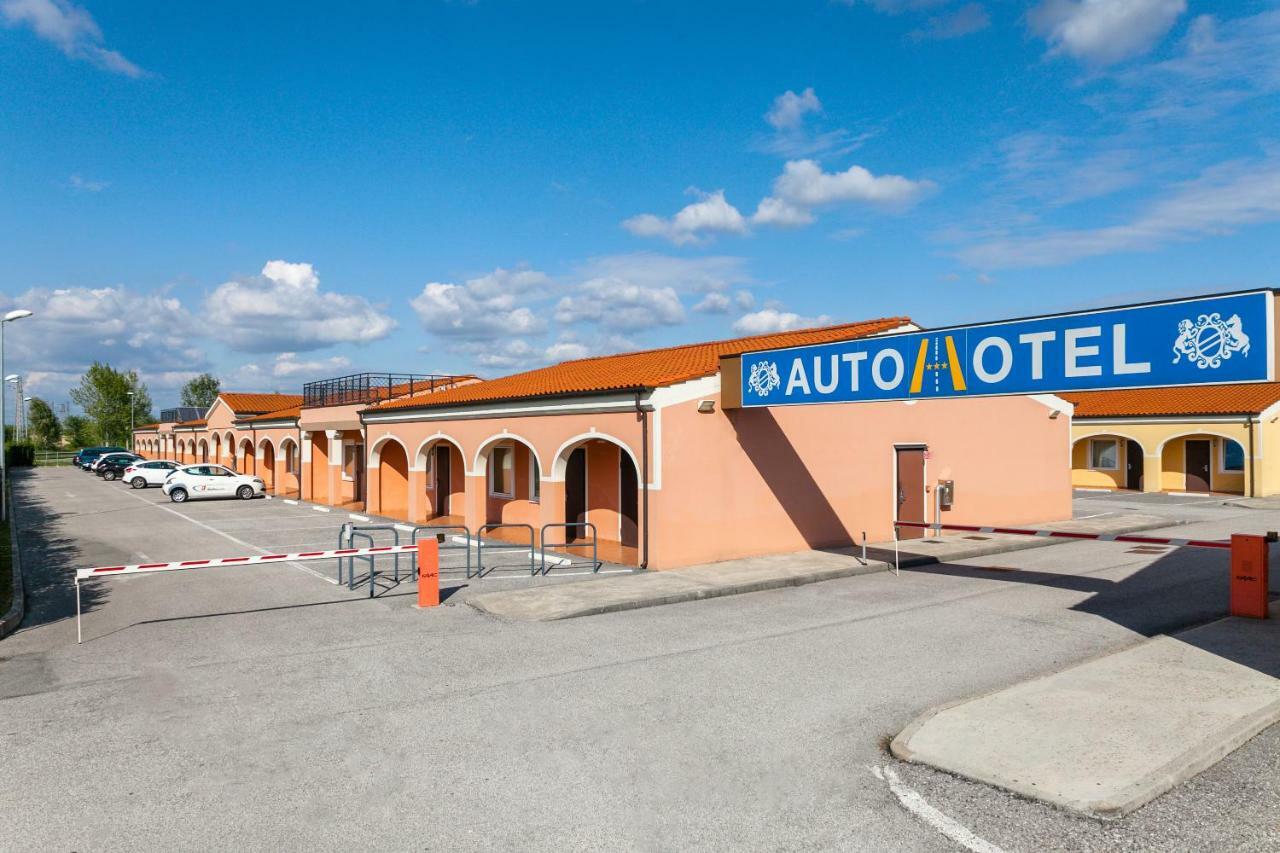 Autohotel Venezia Hotel 3*